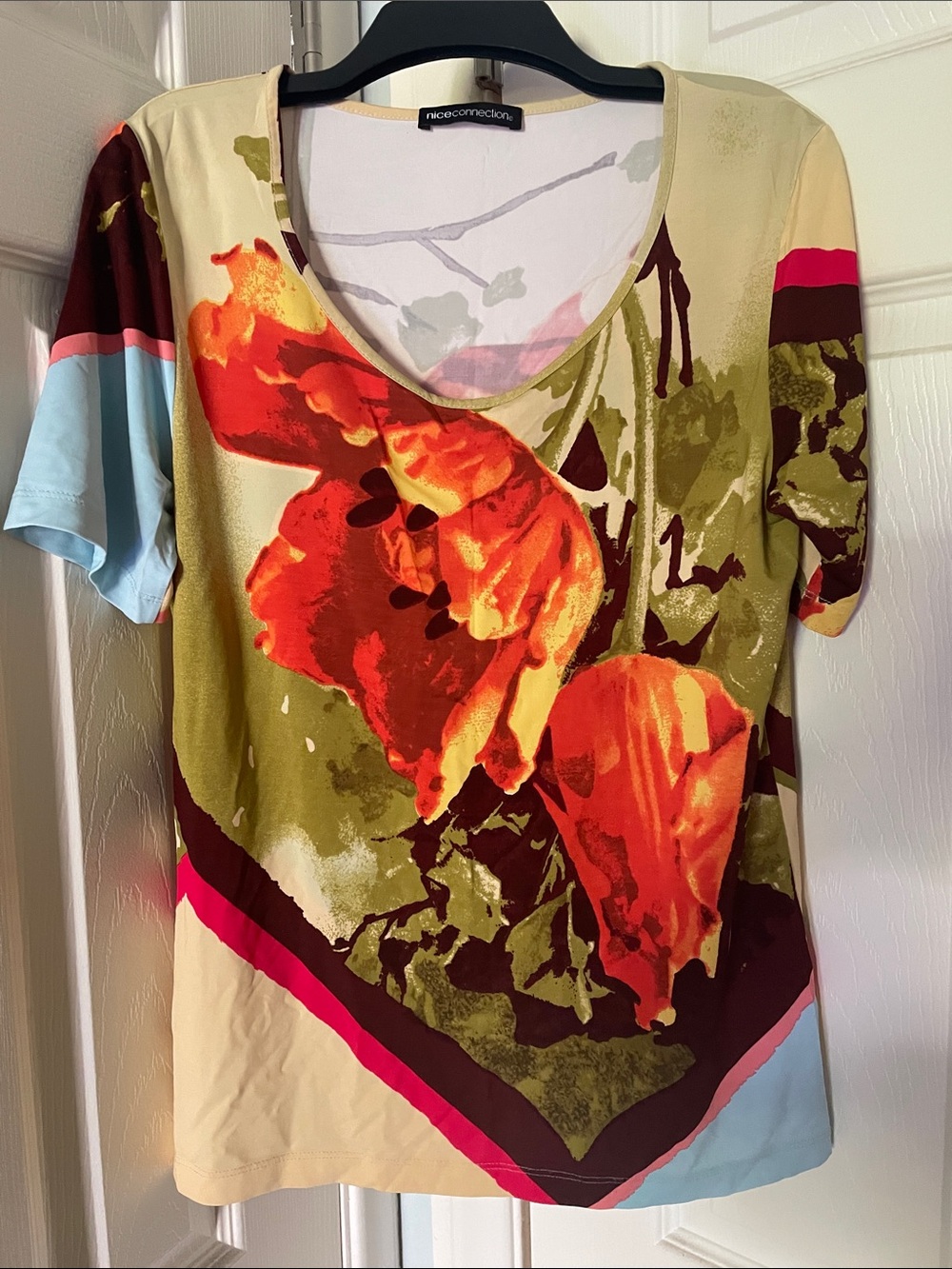 Nic & Zoe Short Sleeve V-Neck Floral Tee in Orange and Olive